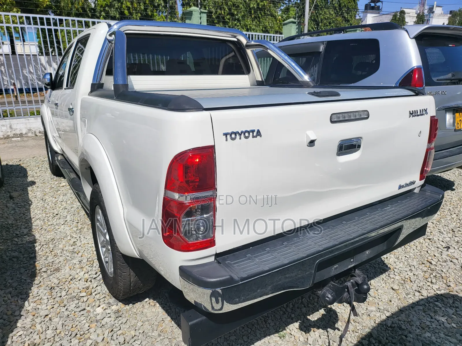 Toyota Hilux 2016 White