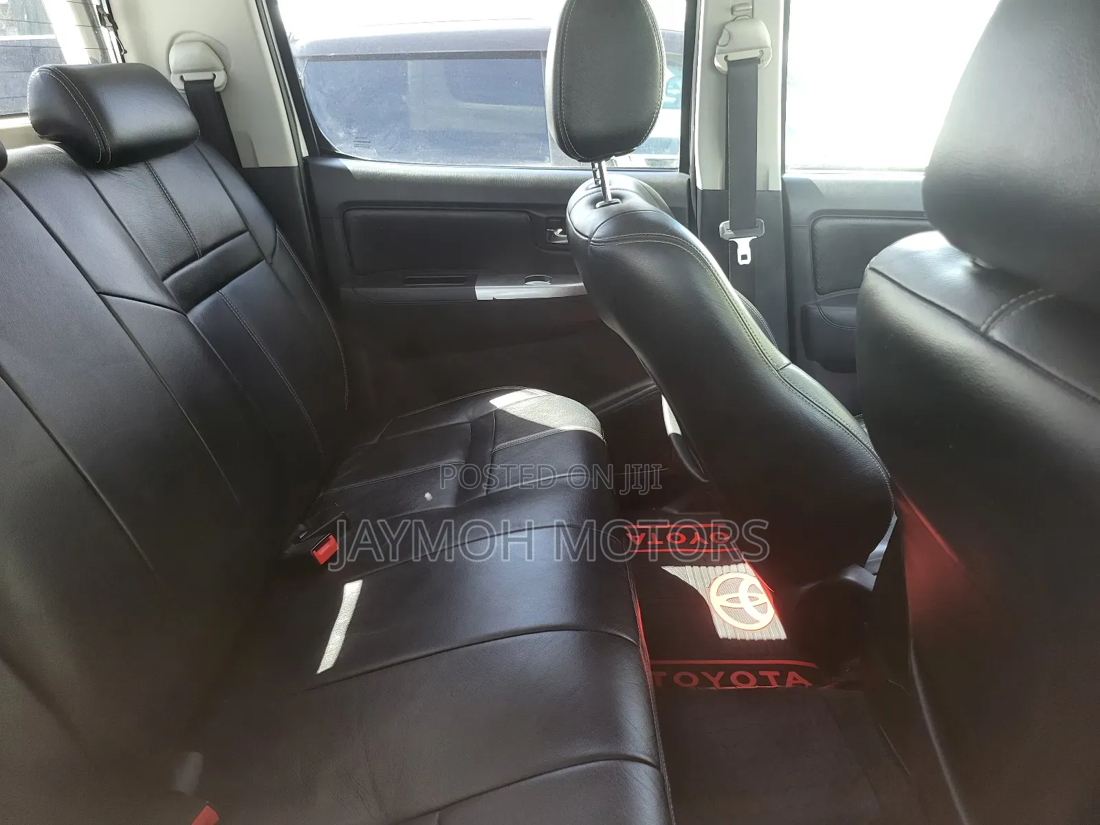 Toyota Hilux 2016 White