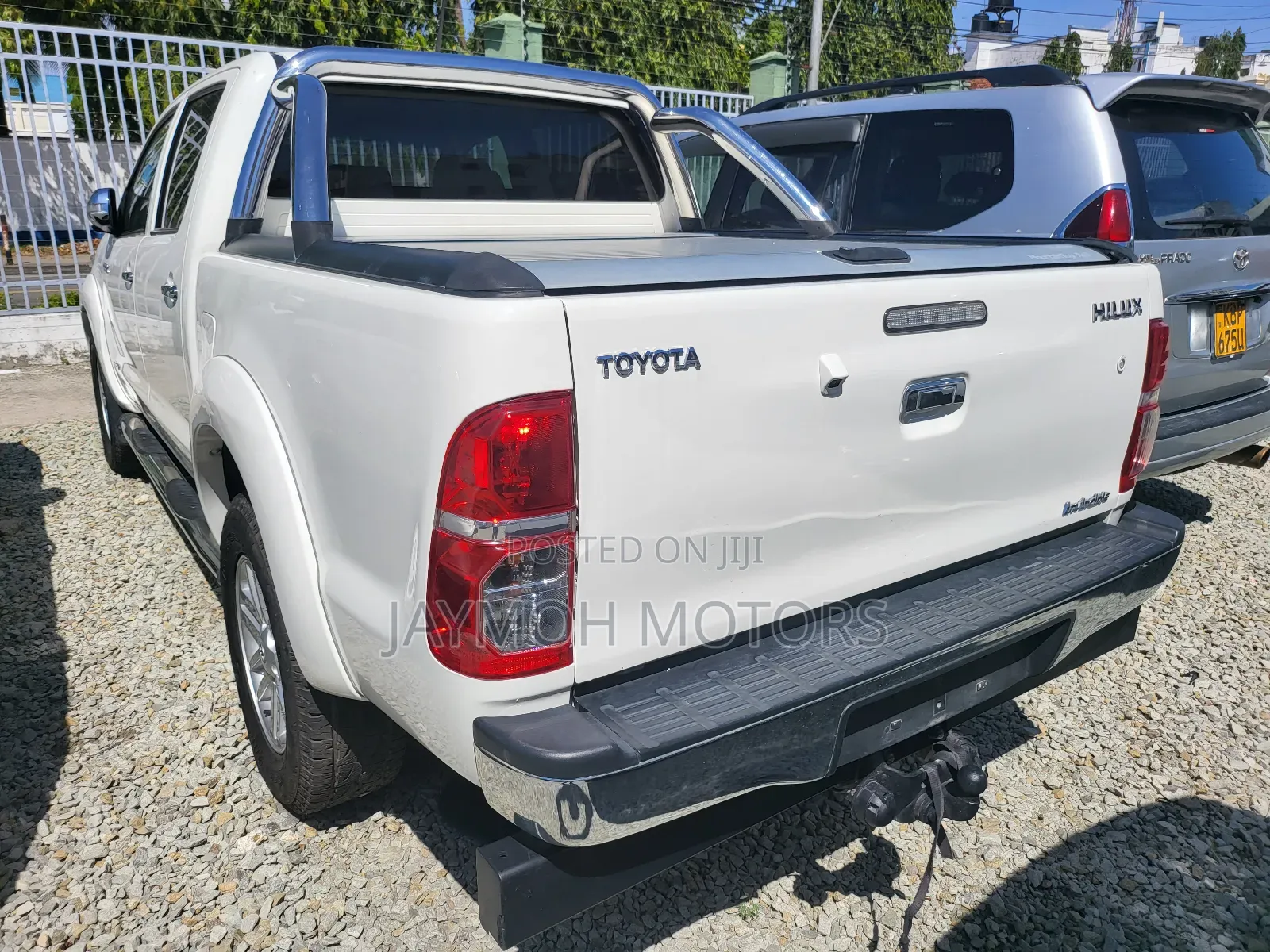 Toyota Hilux 2016 White