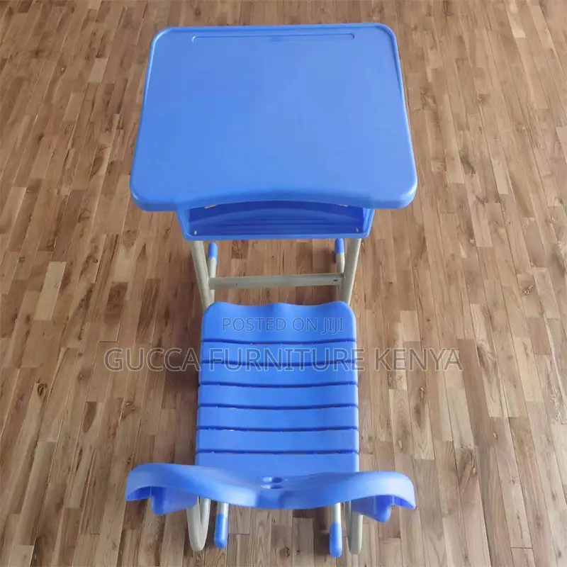 Kids Furniture: Blue Classy Kids Desk and Chair Set