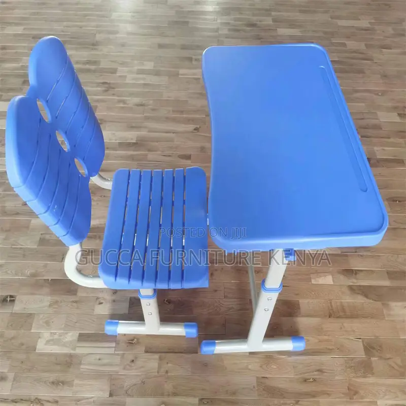 Kids Furniture: Blue Classy Kids Desk and Chair Set