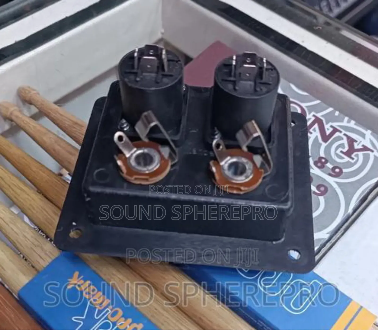 Plastic 2 Way Connector