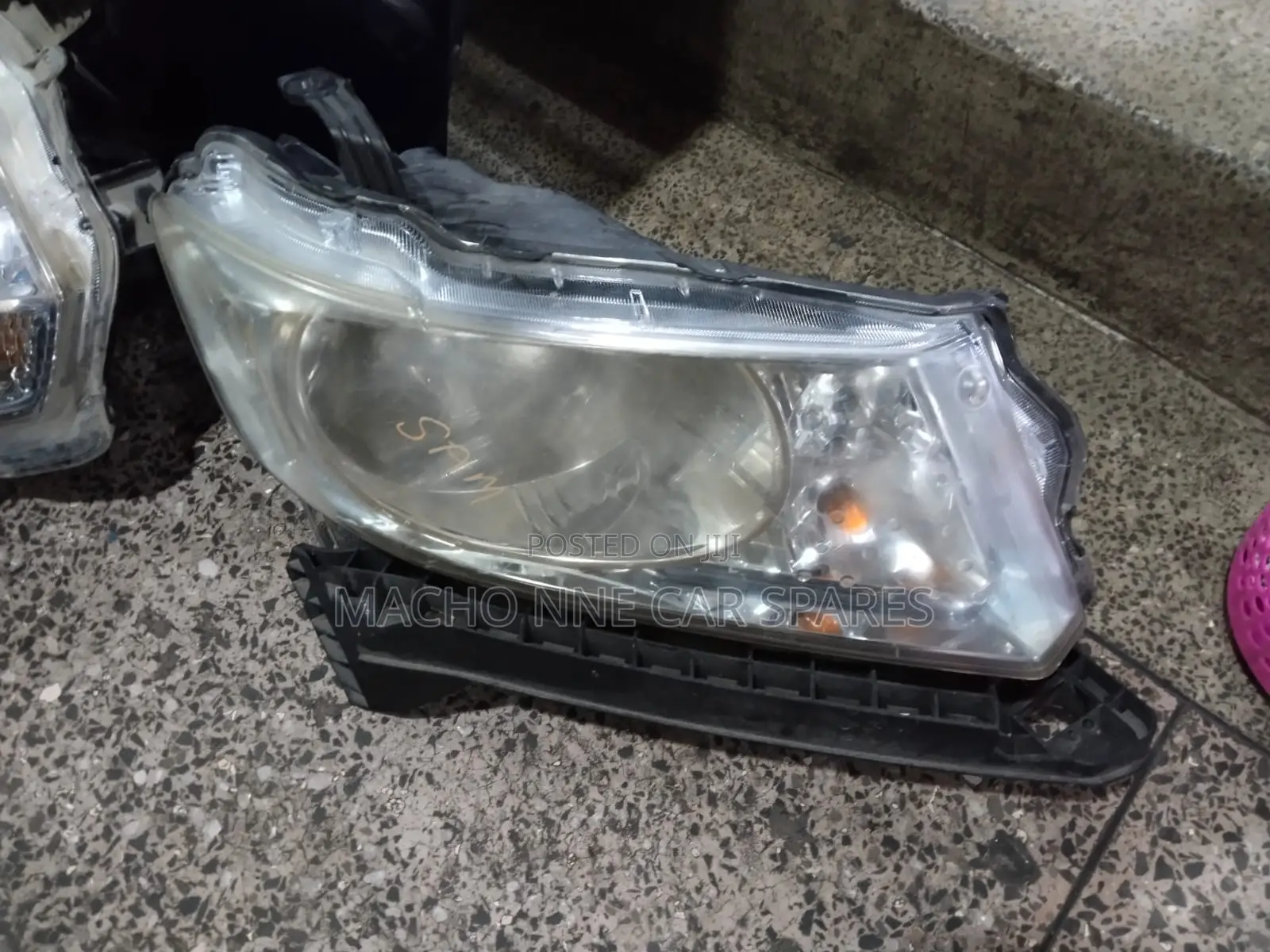 Honda Spike 2012 Headlight