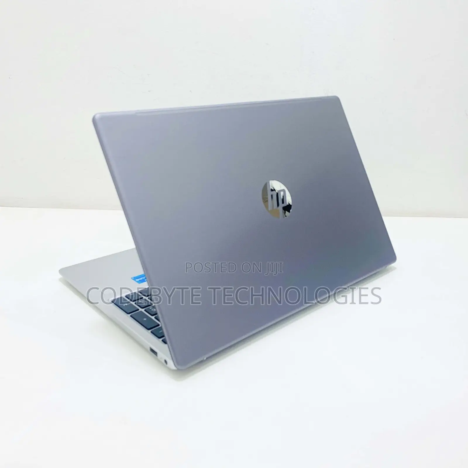 New Laptop HP 250 G10 8GB Intel Core I7 SSD 512GB