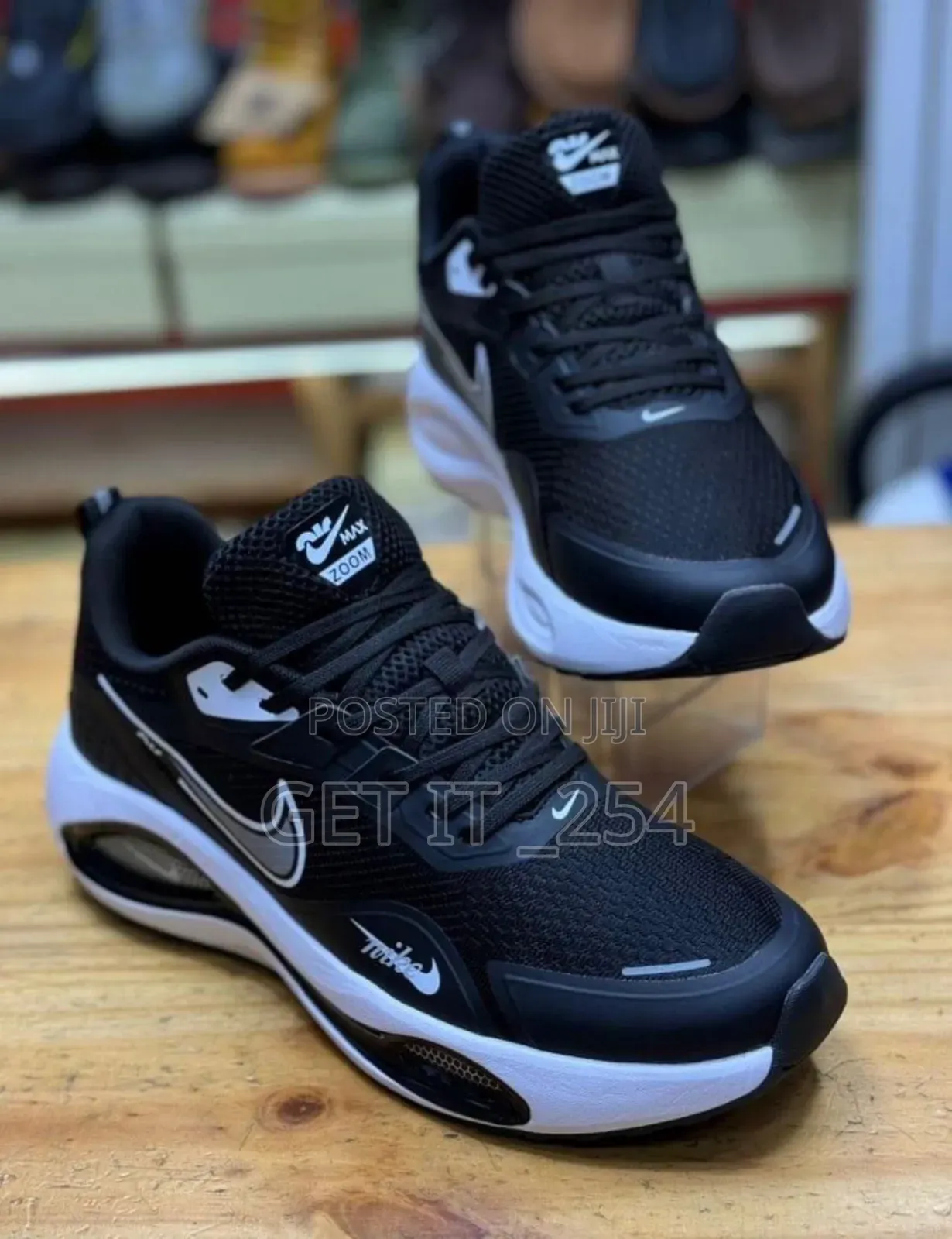 Nike Motorsports
Sizes 40-45