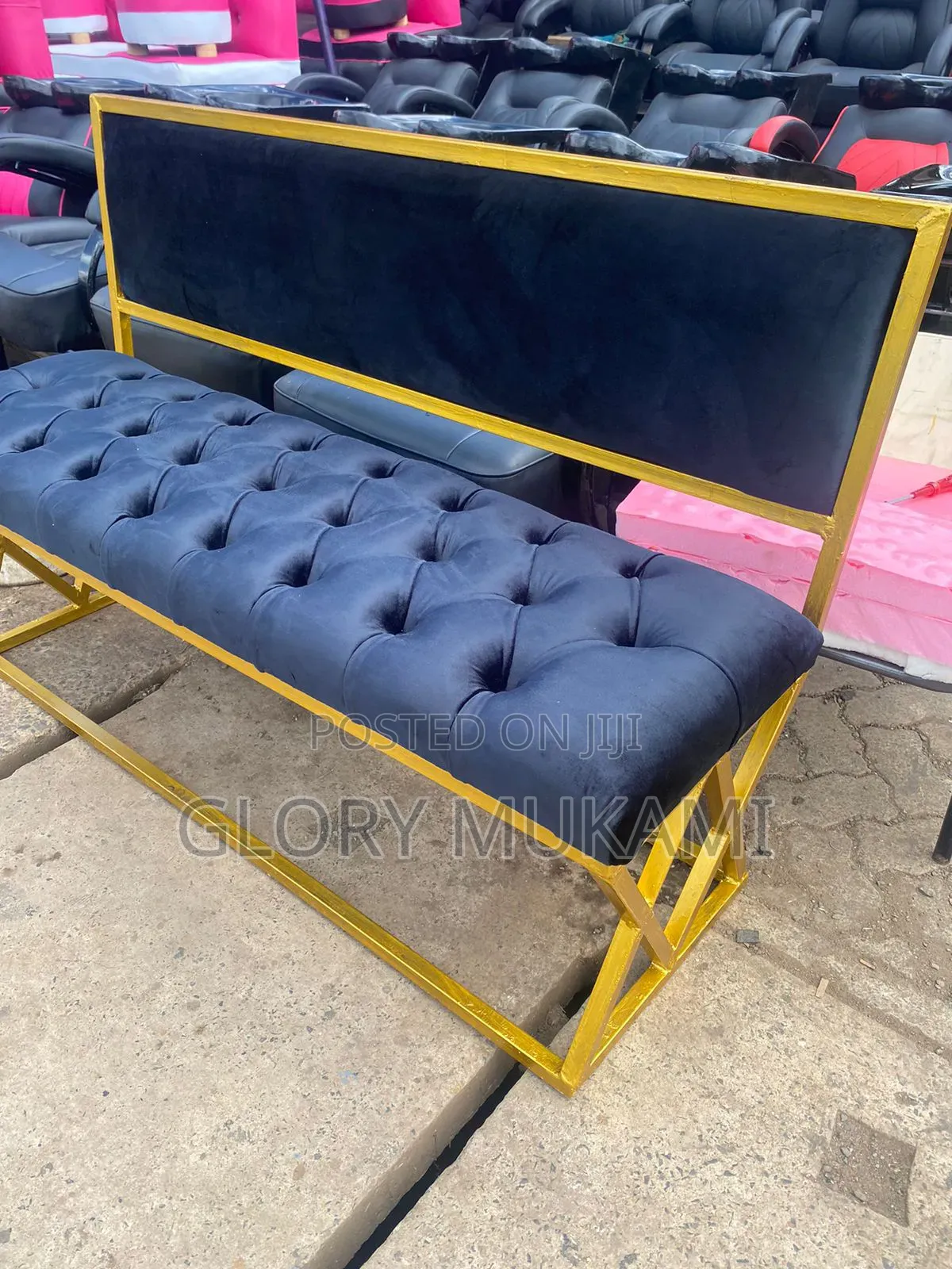 5ft Black Velvet Waiting Chair