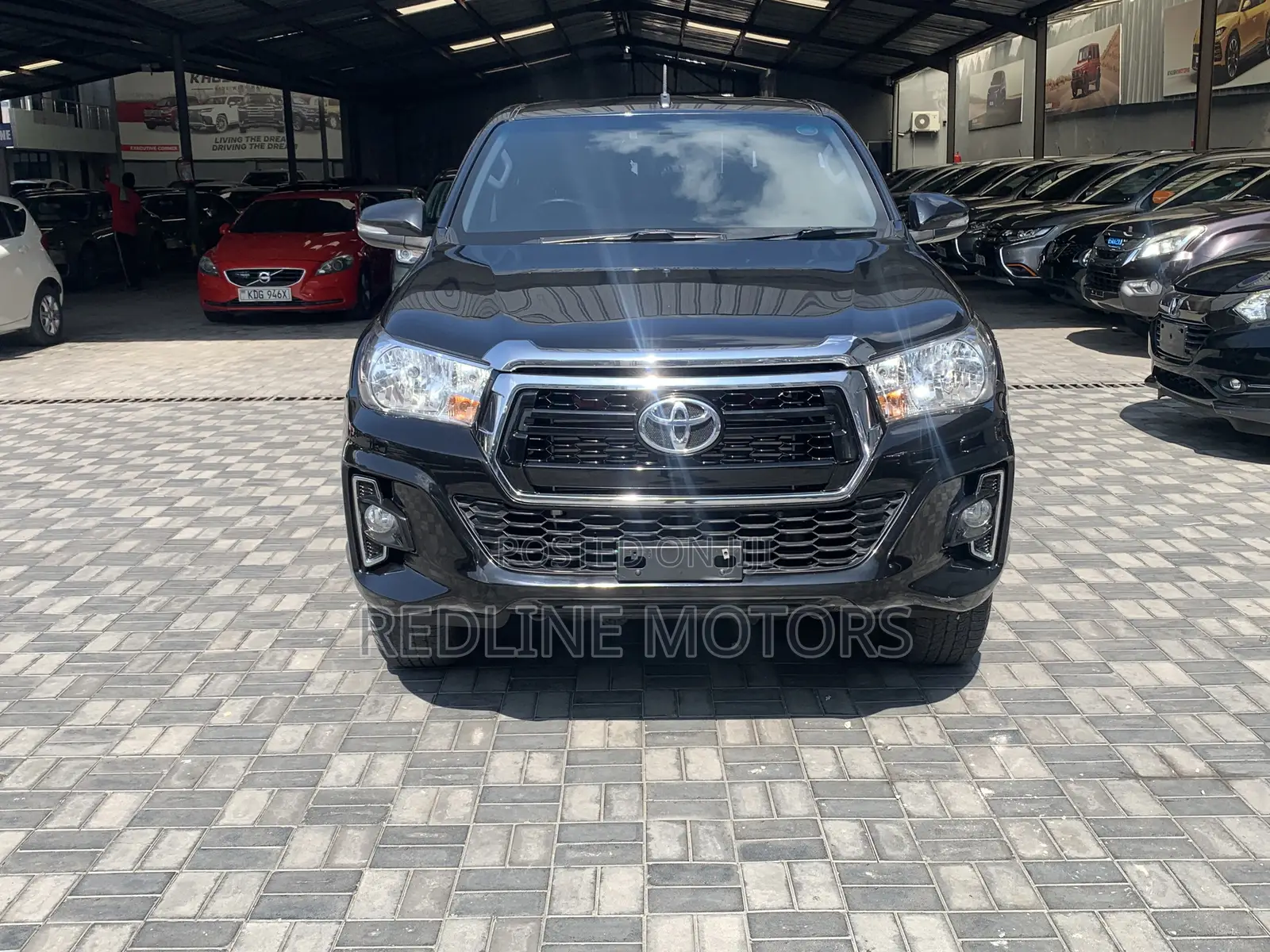 Toyota Hilux Workmate 2019 Black