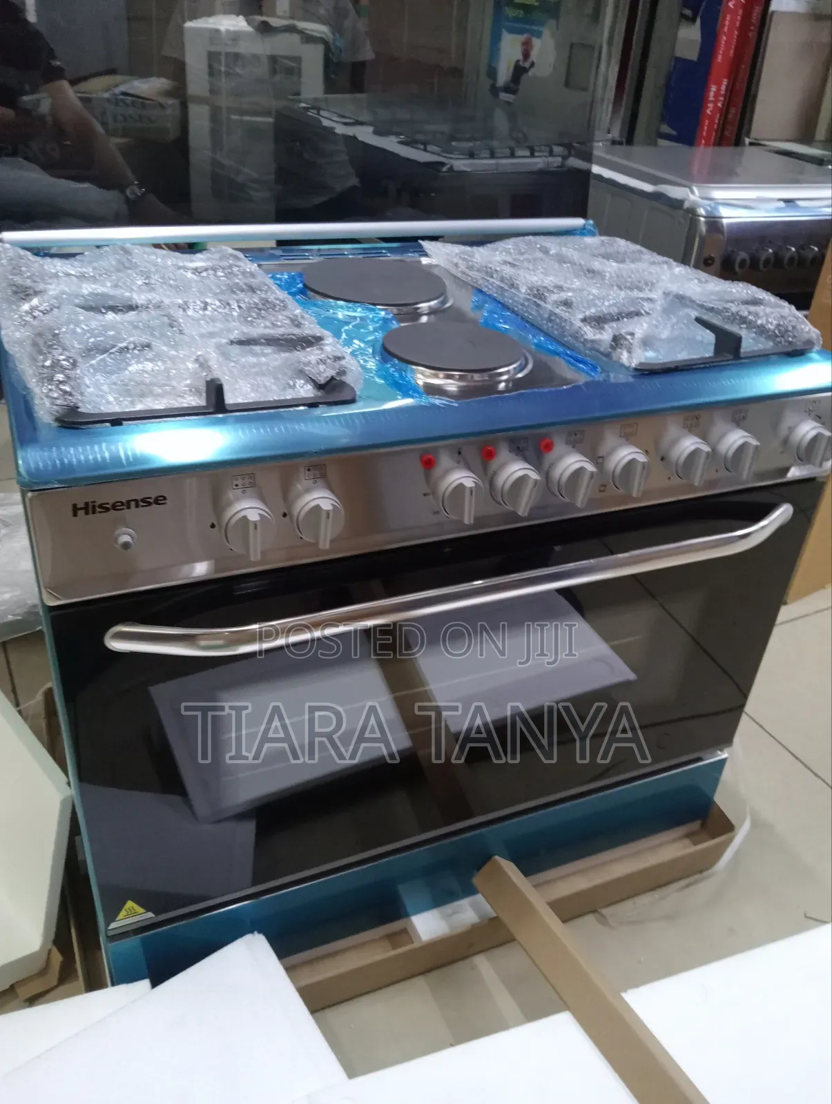 Hisense 60 by 90 Cm 4 Gas and 2 Electric Cooker