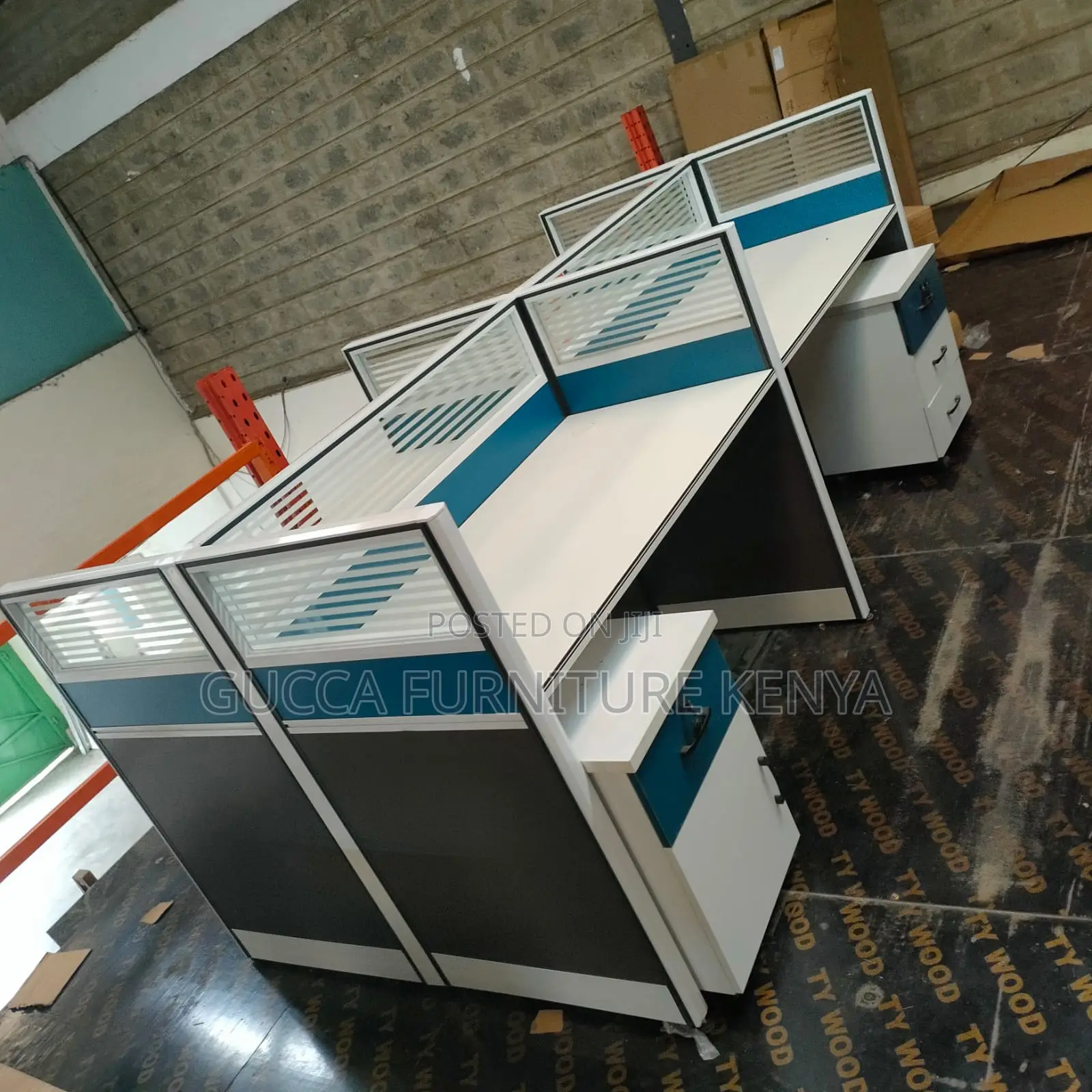 Workstations: 4-Way Modern Modular Office Workstation