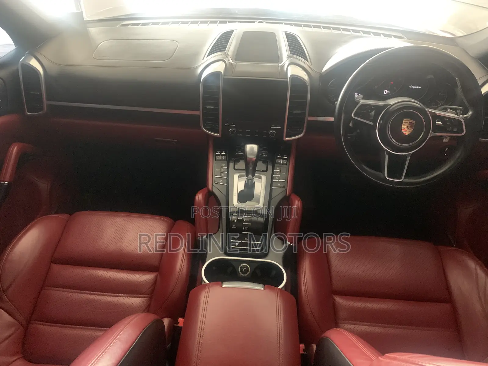 Porsche Cayenne Base AWD 2017 Gray