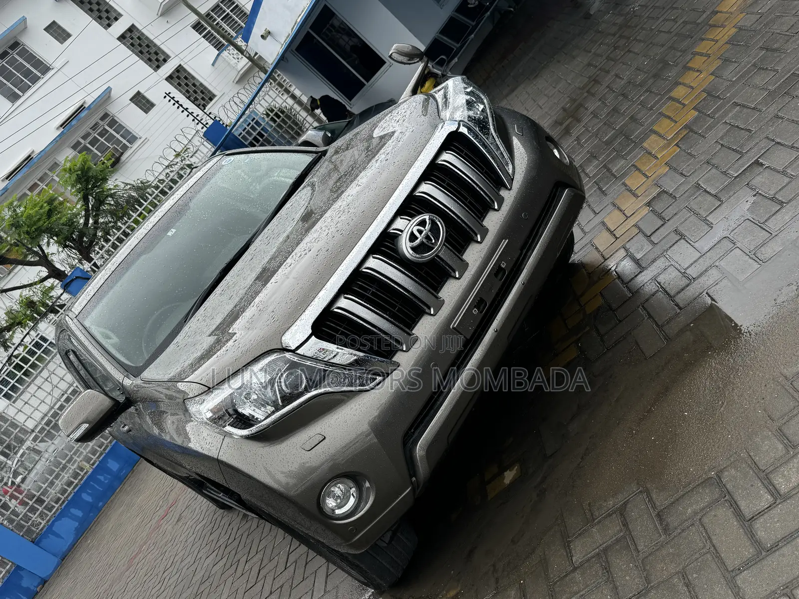 Toyota Land Cruiser Prado 2017 Gray