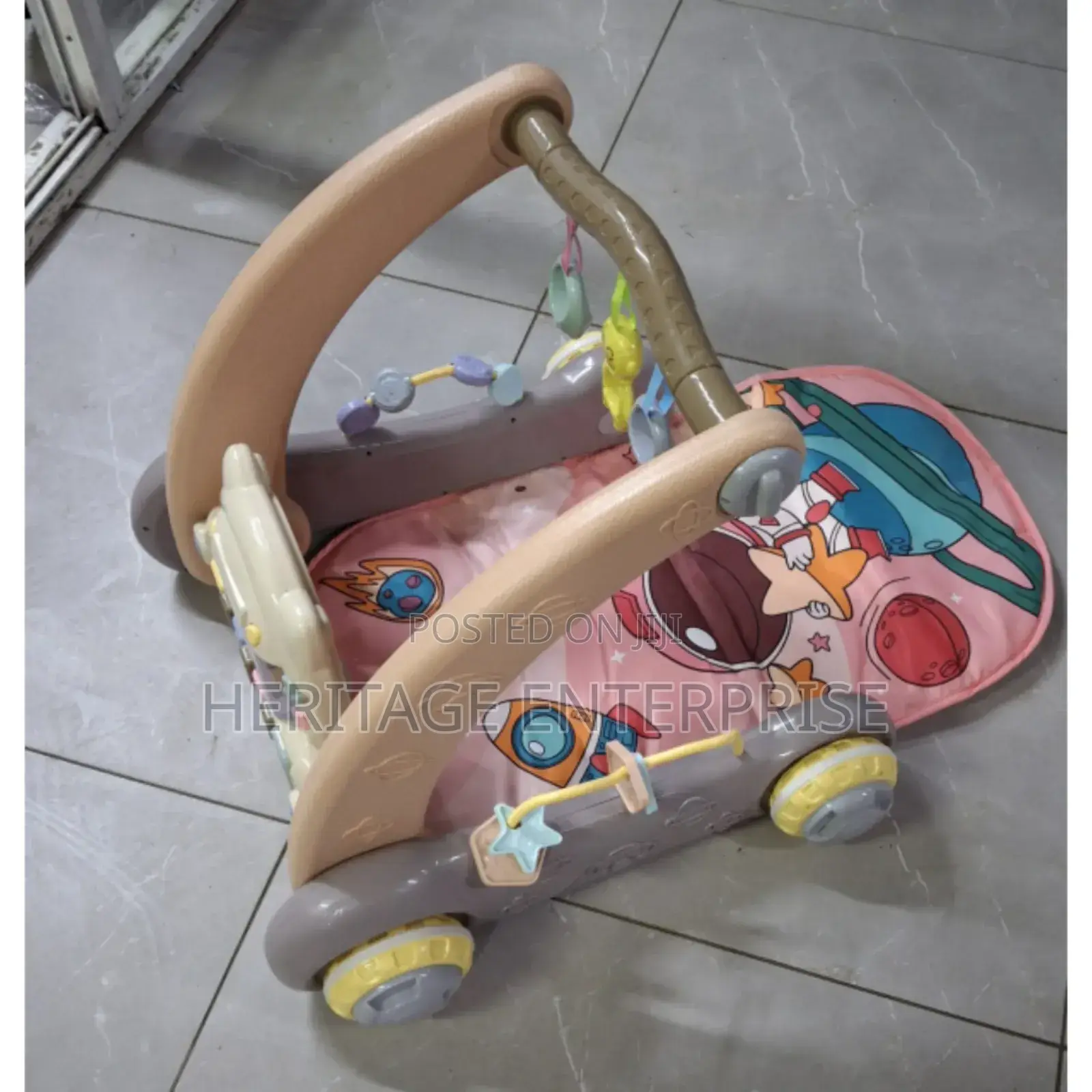 Baby Pusher Walker With Piano Mat