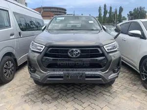 Toyota Hilux 2.4 Diesel 2020 Gold