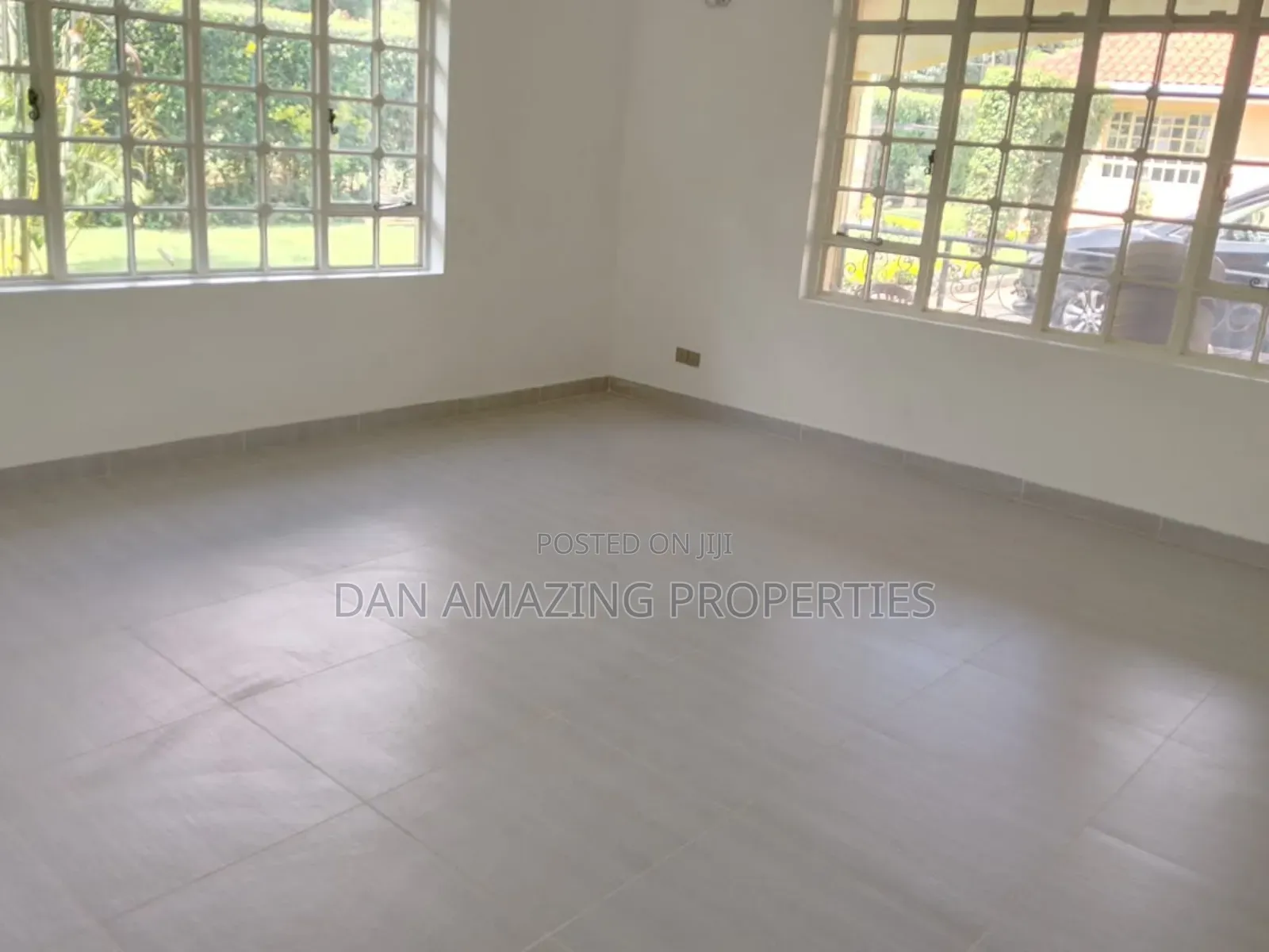 7bdrm Maisonette in Evergreen 1/2 Acre, Runda for sale