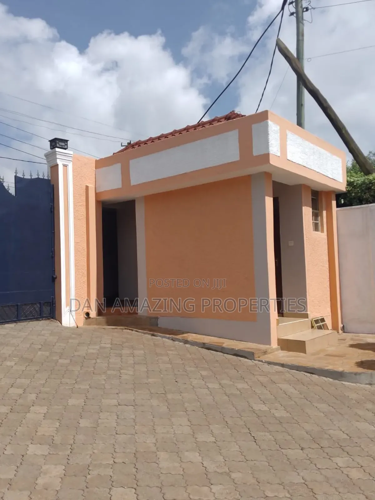 7bdrm Maisonette in Evergreen 1/2 Acre, Runda for sale