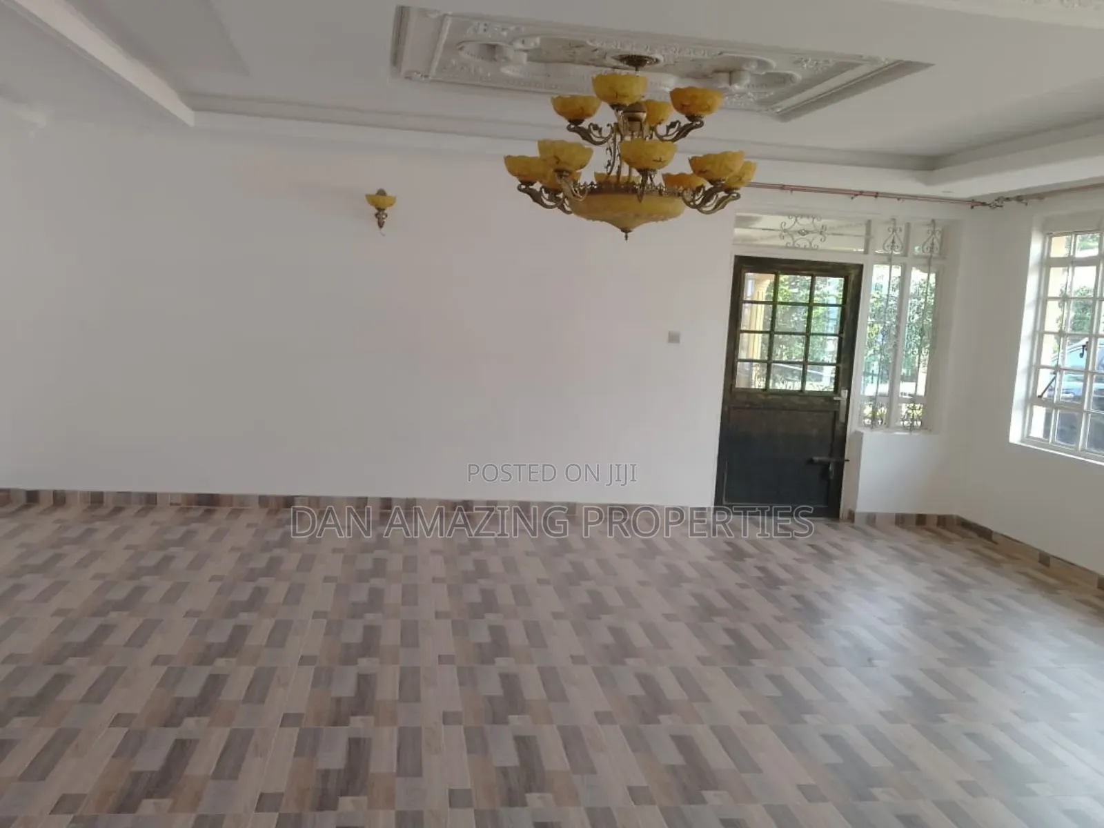 7bdrm Maisonette in Evergreen 1/2 Acre, Runda for sale