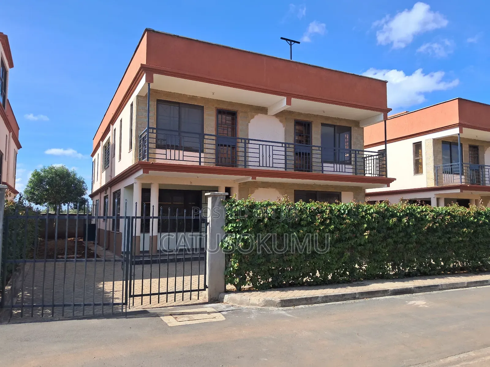 5bdrm House in Katani for rent