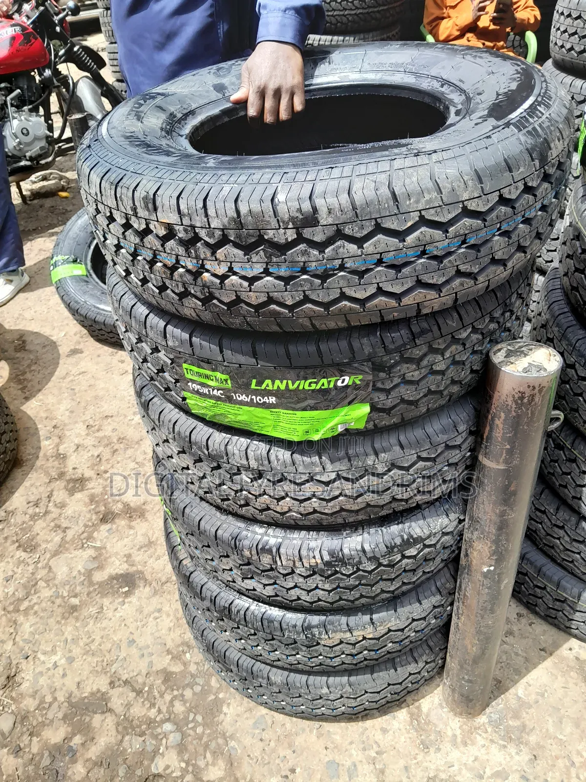 195R14C Lavigator Tyres Brand New