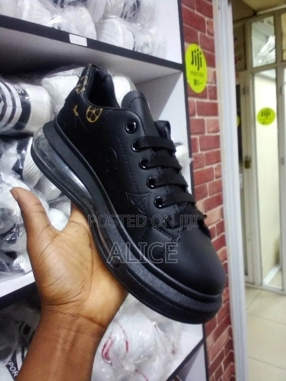 Lv Sneakers