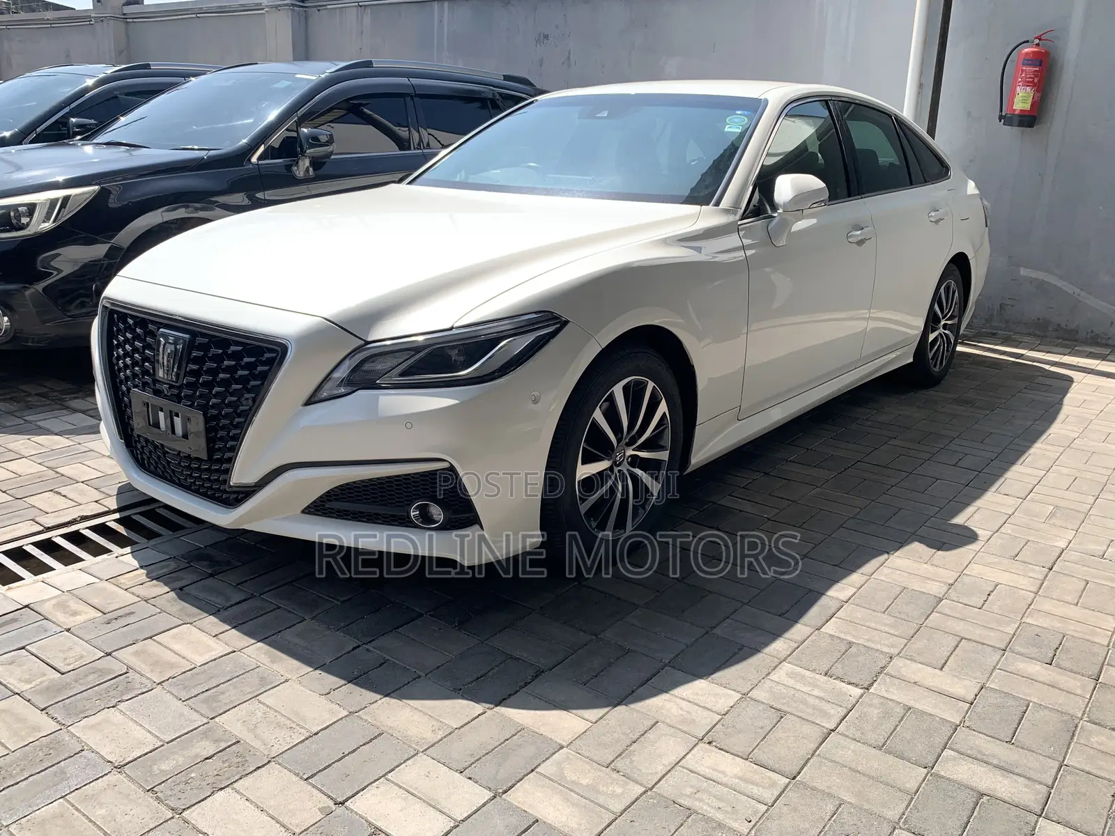 Toyota Crown Majesta 2.5 AWD Hybrid 2018 Off white