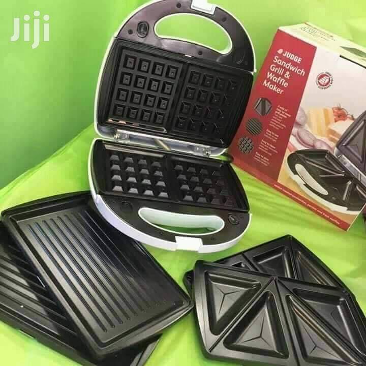 3 in 1 Sandwich Maker, Waffle Maker and Grill