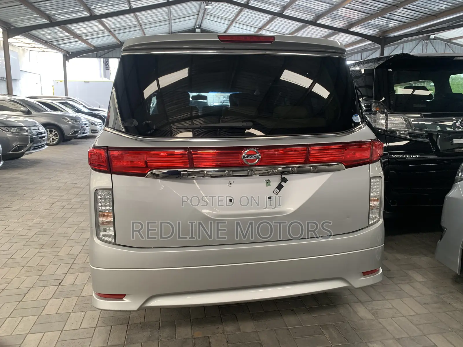 Nissan Elgrand 2017 Silver
