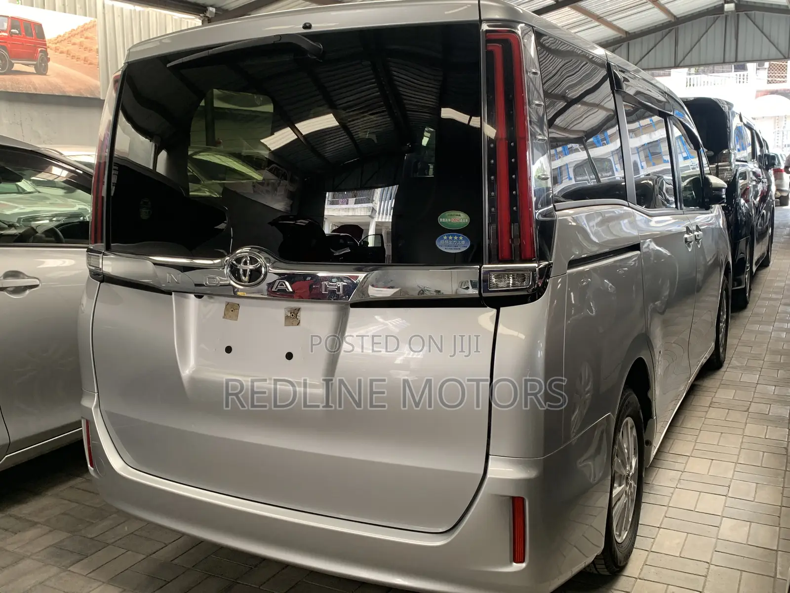 Toyota Noah 2.0 FWD (8 Seater) 2017 Ivory