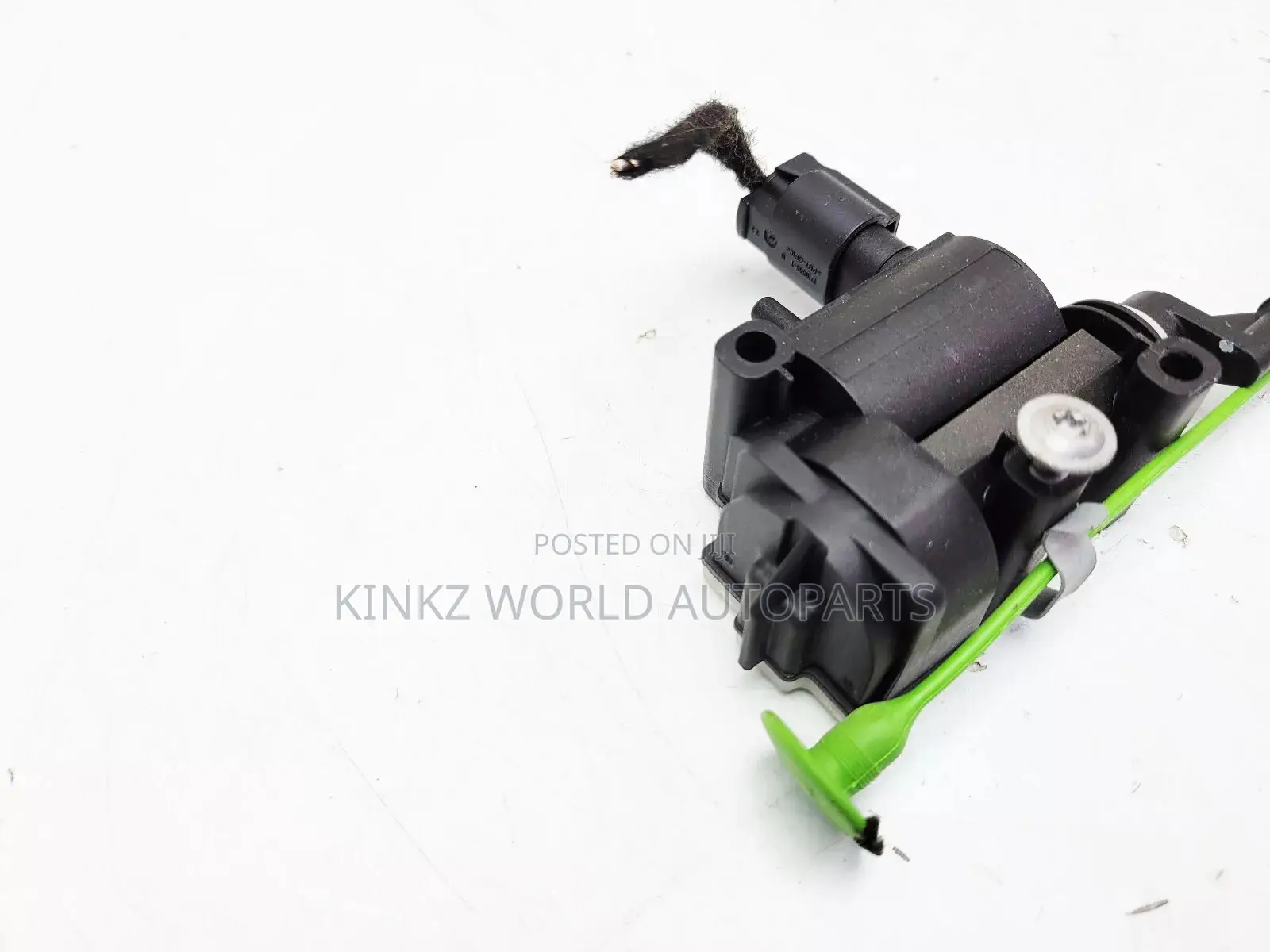 BMW X5 E70 Fuel Flap Actuator Motor Selenoid 6985882