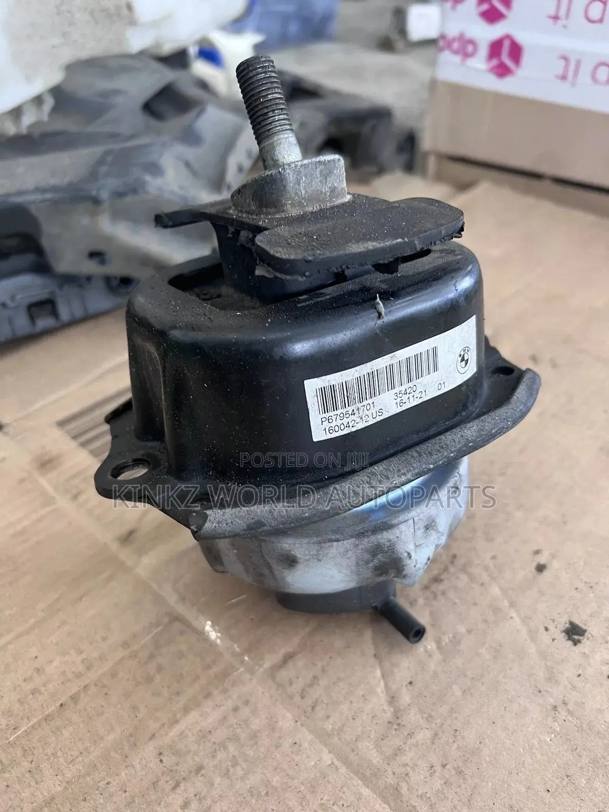 BMW X5 E70 Engine Mount Front Left Passenger 679541701 2012
