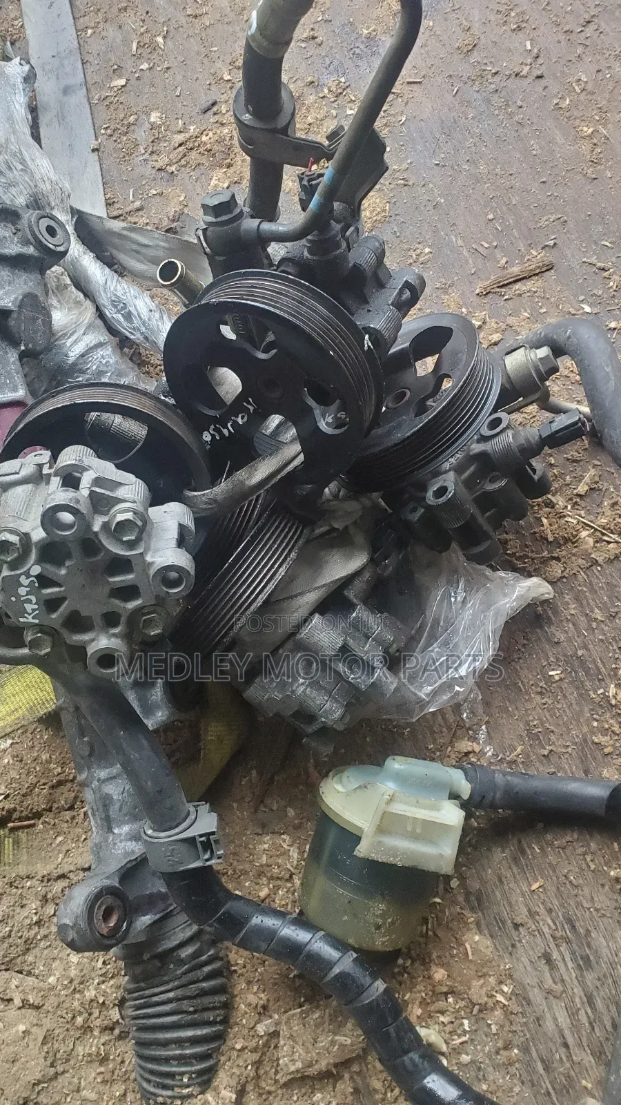 Toyota Voxy/Noah/Avensis/ /2az Steering Pumps
