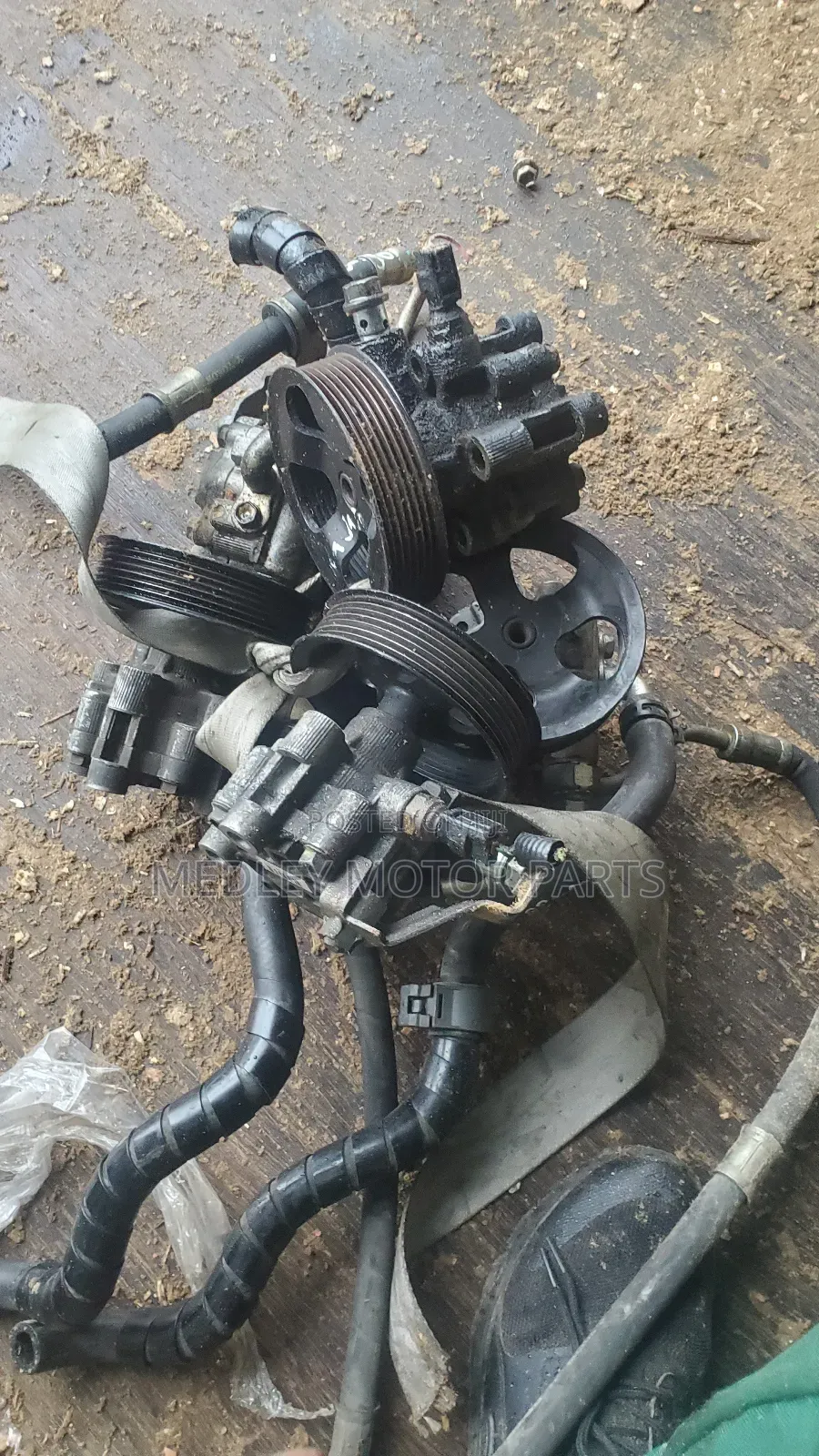 Toyota Voxy/Noah/Avensis/ /2az Steering Pumps