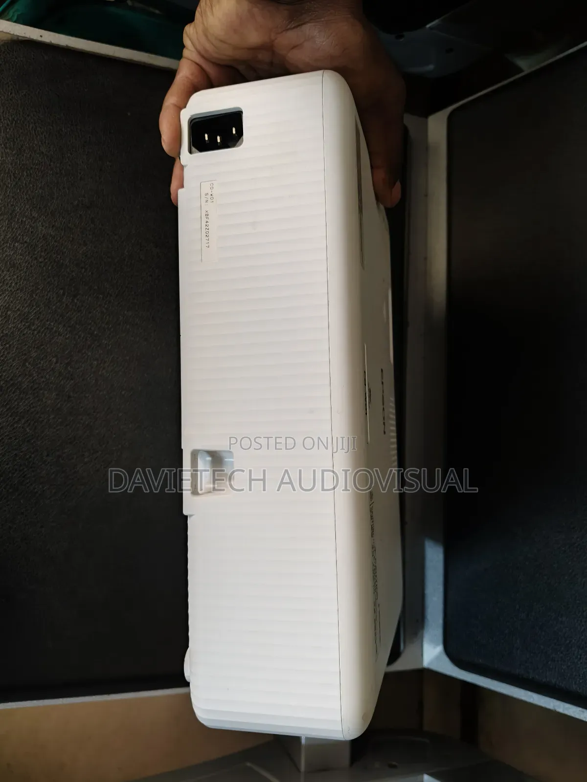 Exuk W01 Projector