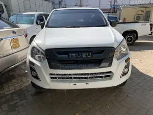 Isuzu D-MAX 2021 White