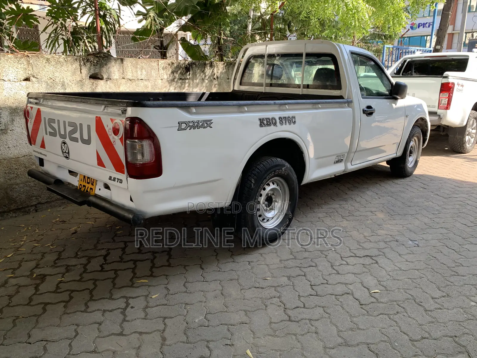 Isuzu D-MAX 2011 White