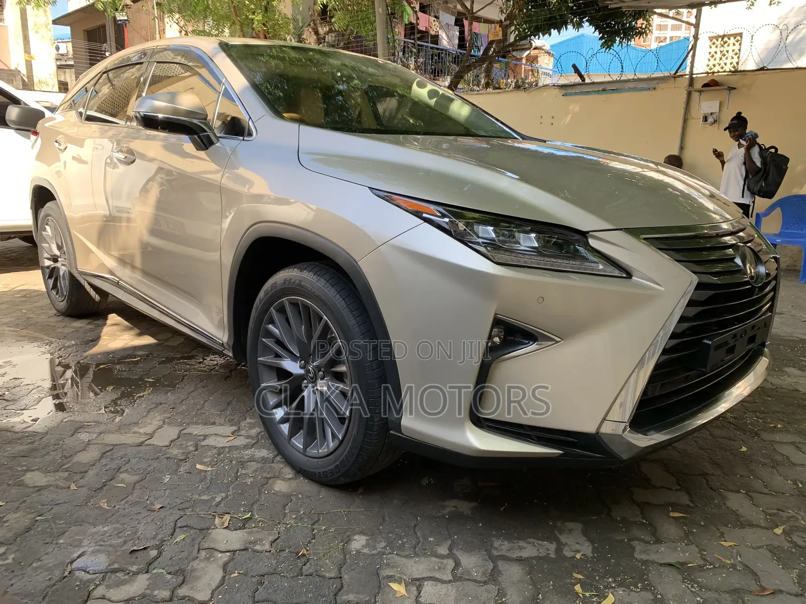Lexus RX 300 2018 Gold