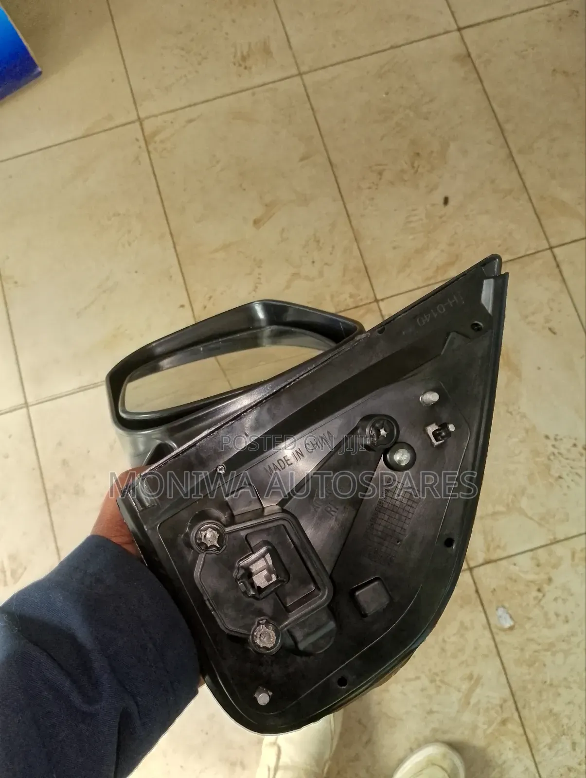 Manual Side Mirror Isuzu Dmax 2012-2022