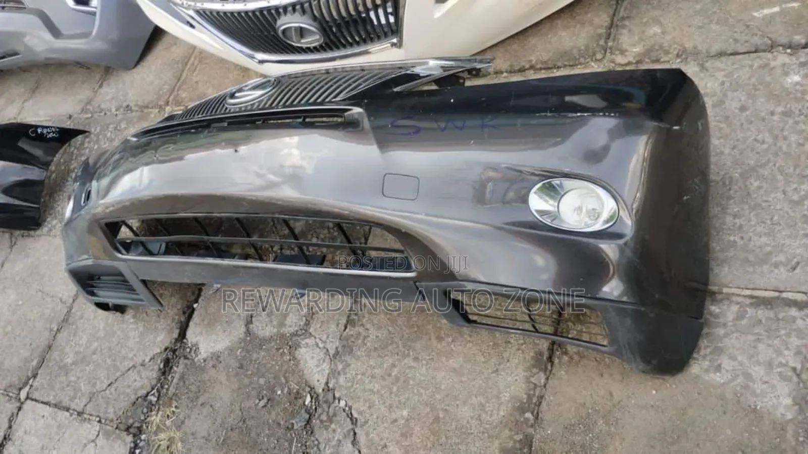 Lexus Rx350 Hybrid Front Bumper.Complete