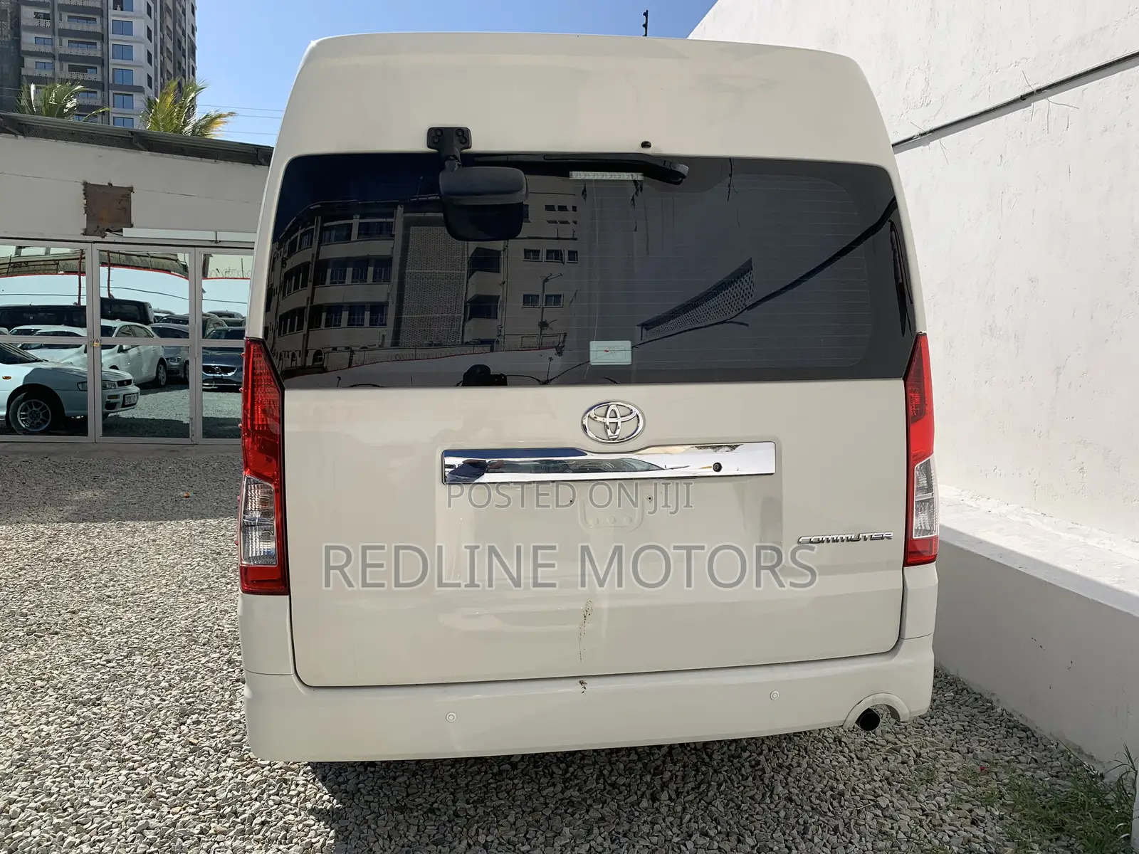Toyota HiAce 2019 White