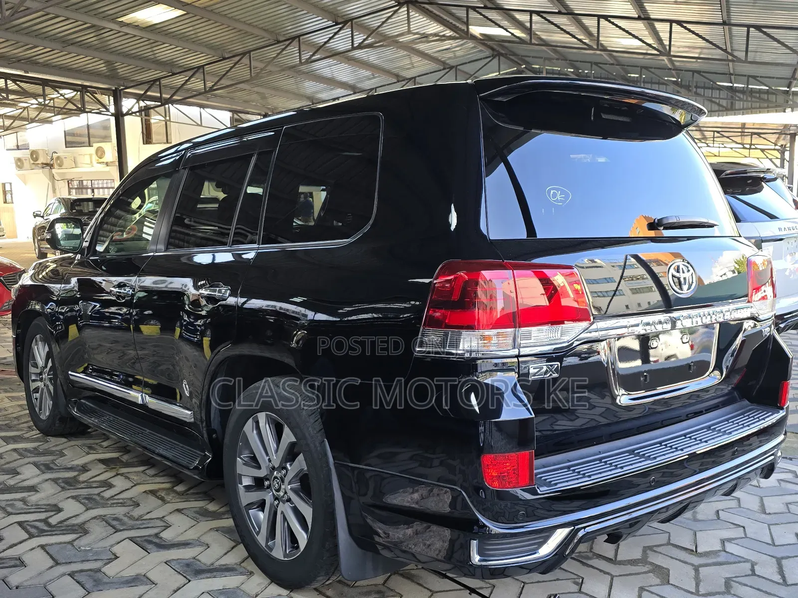 Toyota Land Cruiser 4.6 V8 ZX 2018 Black