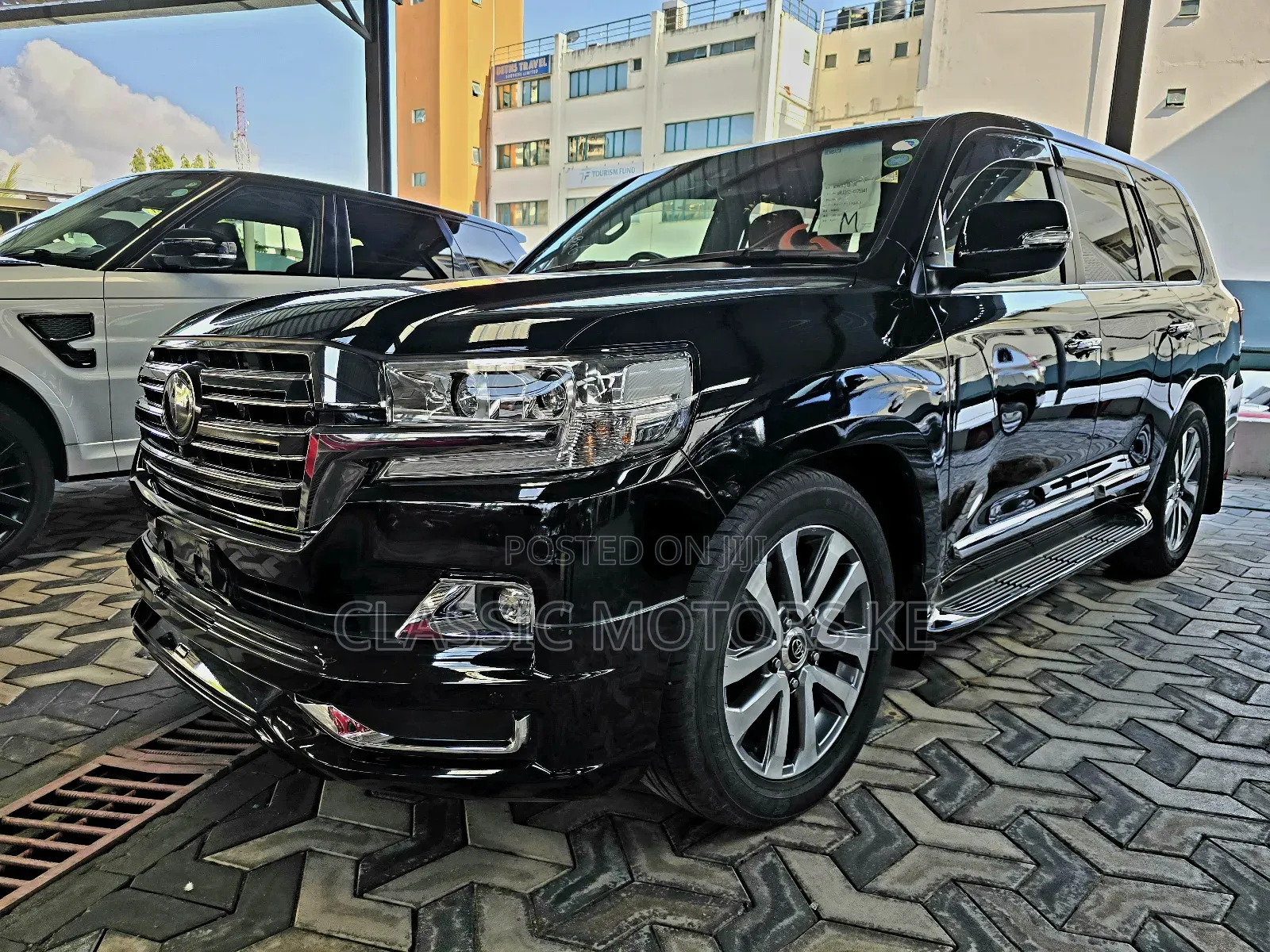 Toyota Land Cruiser 4.6 V8 ZX 2018 Black
