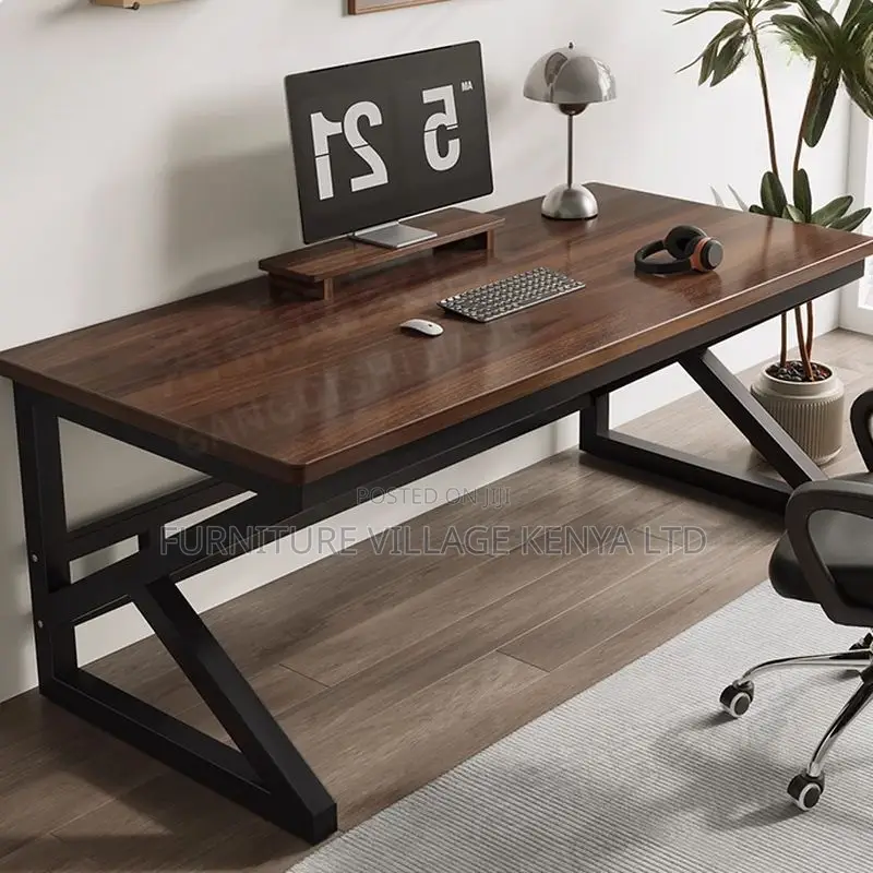 Office Table: Modish Computer Study Table