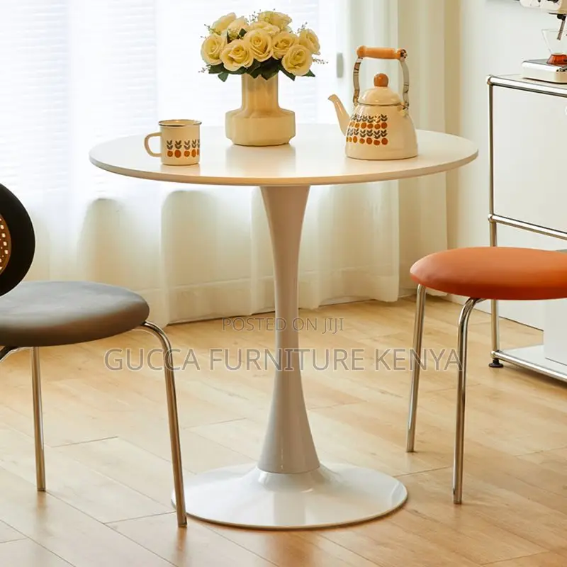 Dining Tables: Simple Round Dining Table With Tulip Base