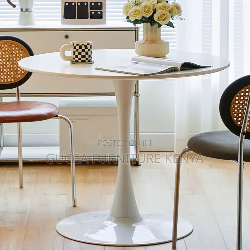 Dining Tables: Simple Round Dining Table With Tulip Base