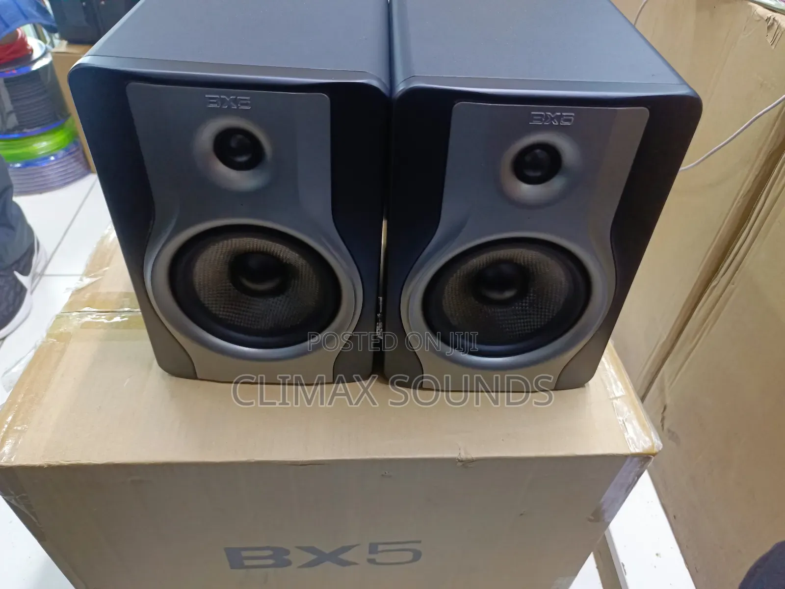 Bx5 Carbon Monitors