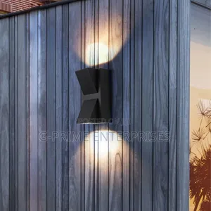 Outdoor Wall Light