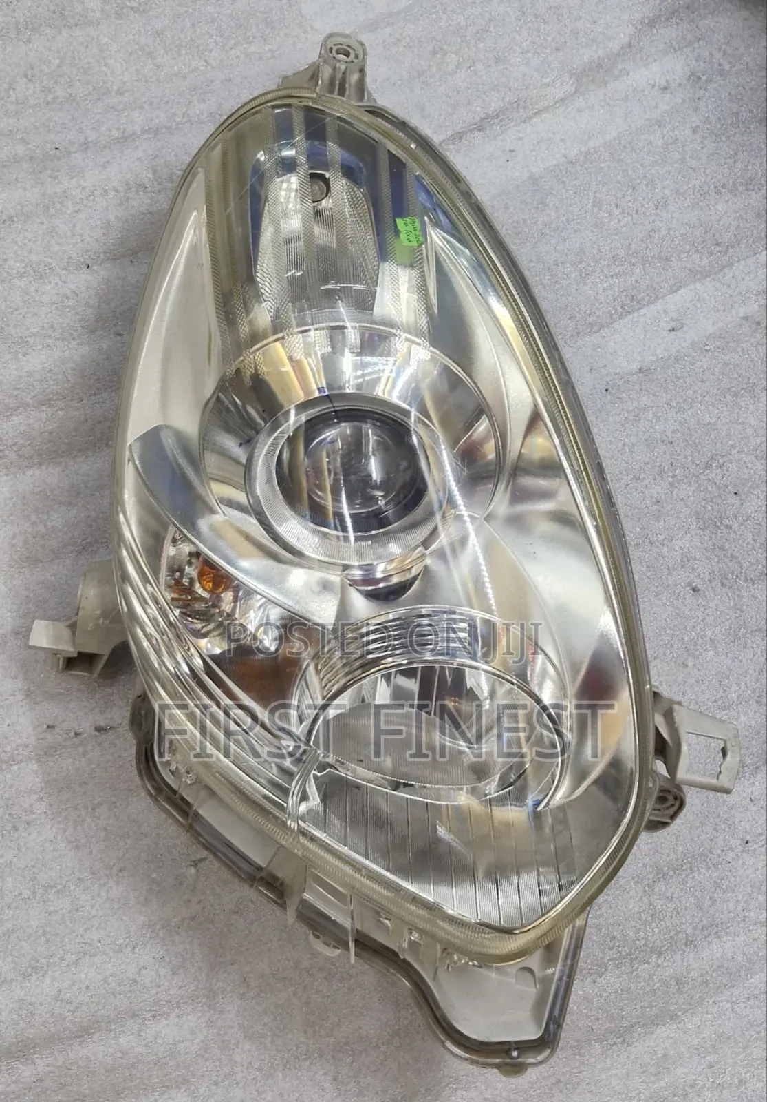 Toyota Passo Non Xenon Headlights