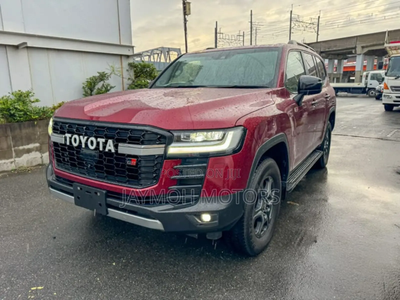 Toyota Land Cruiser 2023 Red