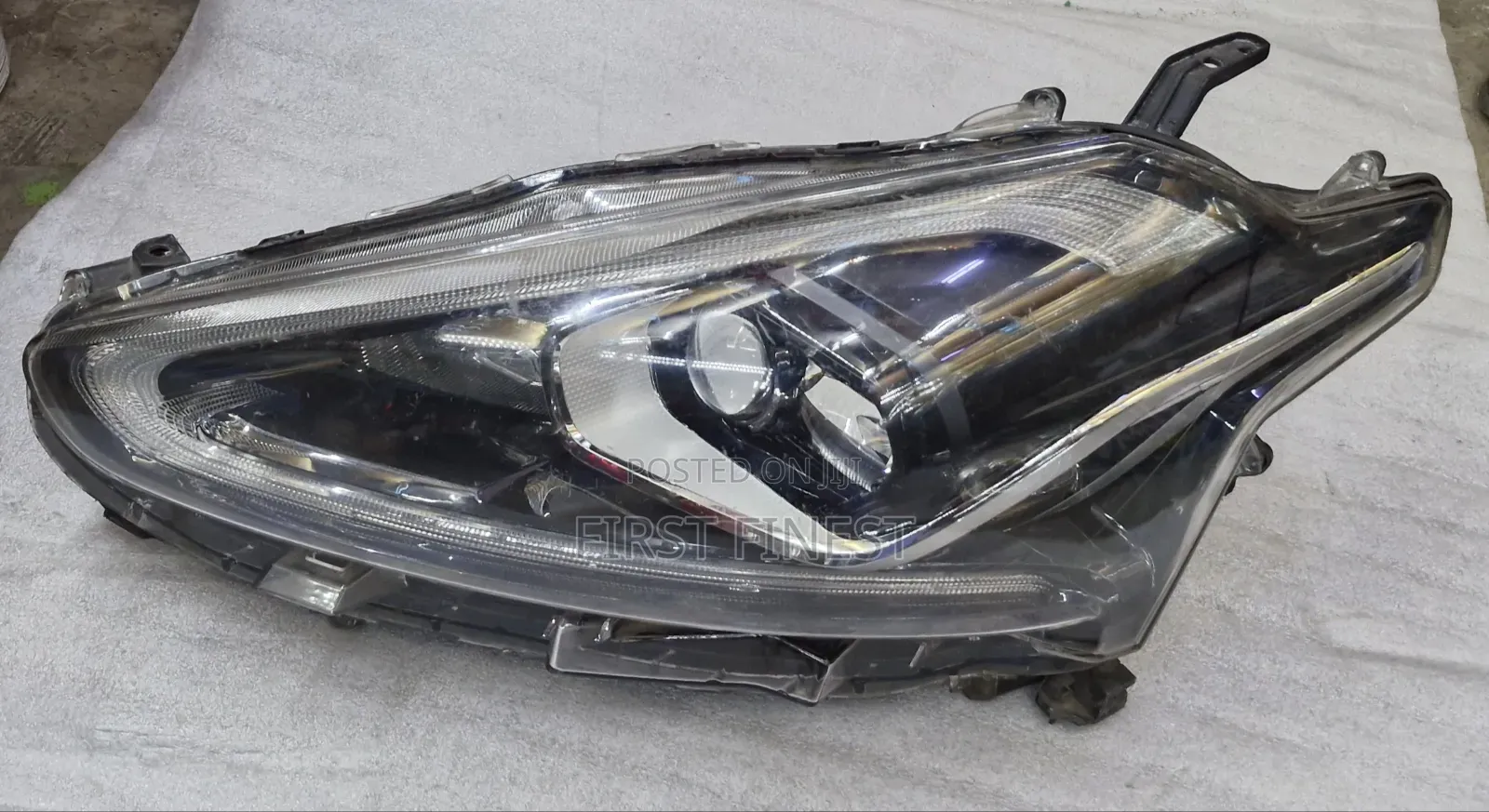 Sienta 2015 Xenon Part No.52-289 Double Focus