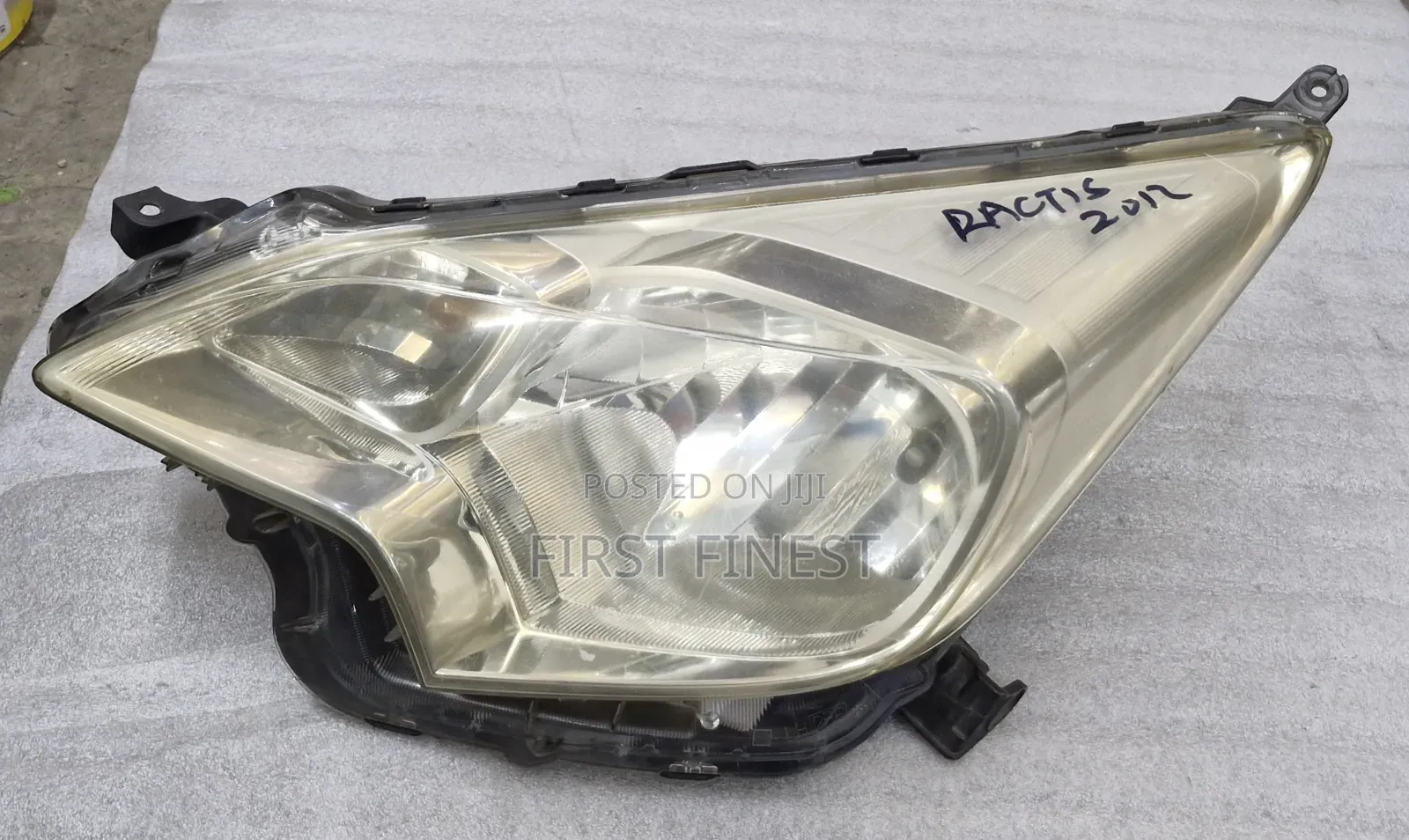 Ractis 2012 Non Xenon