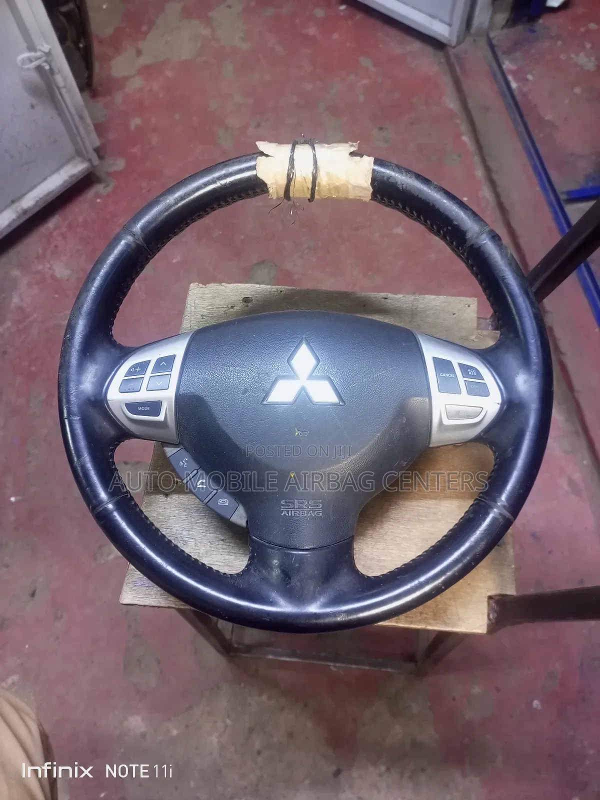 Mitsubishi Garant Steering Wheel With Airbag
